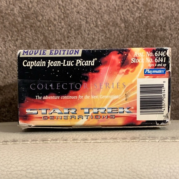 Star Trek Generations Doll - Picture 4 of 8